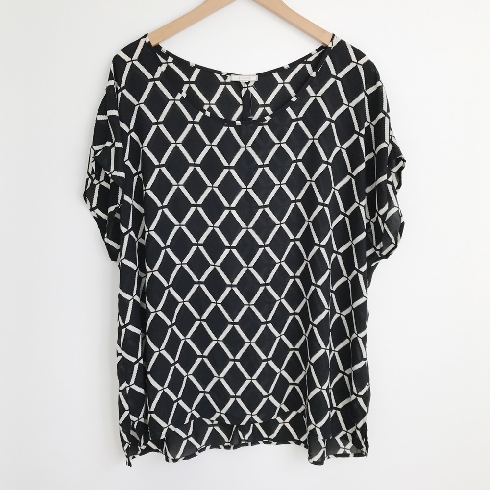 PLEIONE Cross Print Short Sleeve Blouse 2X